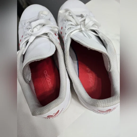 Adidas Stan Smith Valentines Day Sneakers - Picture 15 of 16